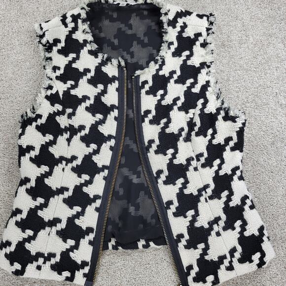 CAbi Black and White Houndstooth Vest - Picture 4 of 16